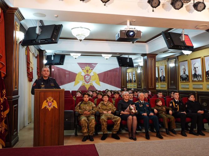 Телемост Росгвардии ко Дню Героев Отечества объединил школьников Дальнего Востока и новых российских территорий
