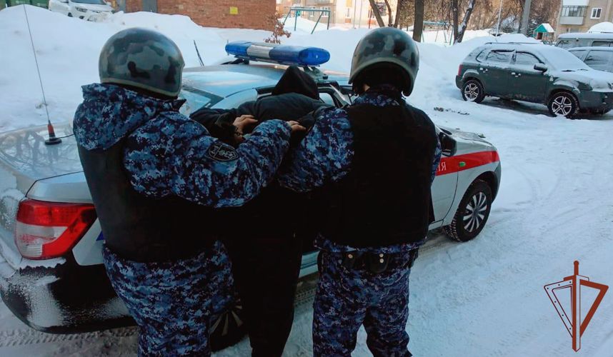 Экипаж Росгвардии в Мончегорске задержал подозреваемого в убийстве