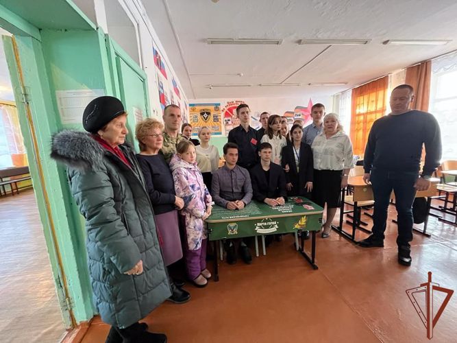 В Приморском крае воинская часть Росгвардии инициировала проект «Парта Героя»