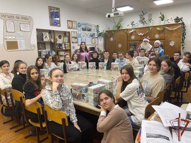 Новогодние мероприятия и акции проходят в Сибирском округе Росгвардии