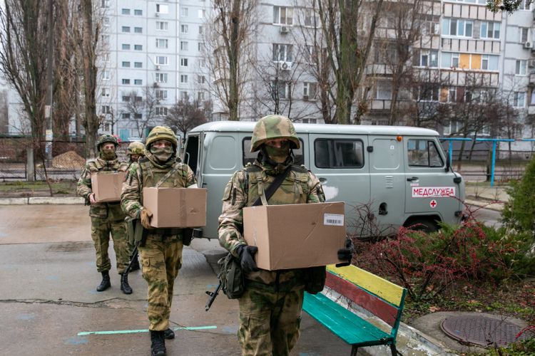 Новогодняя акция Росгвардии «Дед Мороз специального назначения»  прошла в Запорожской области и в ЛНР