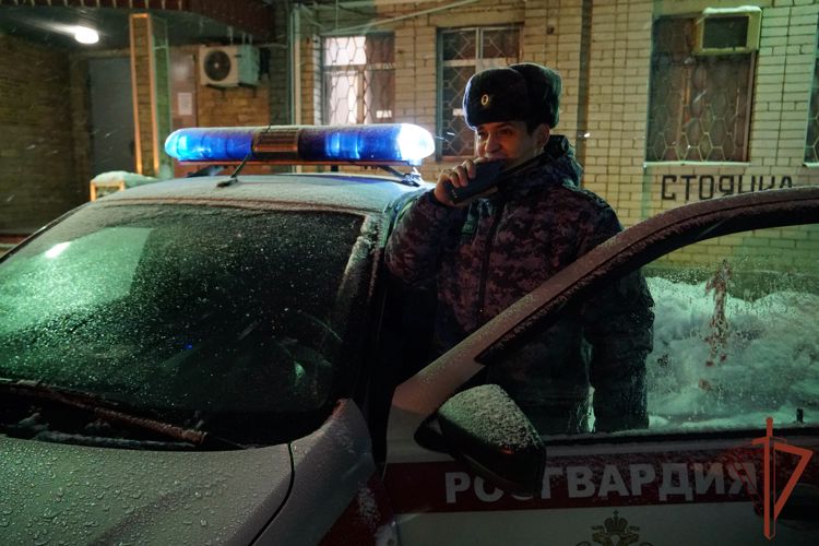 Содействие пожарному расчету МЧС в Великом Новгороде оказал наряд Росгвардии 