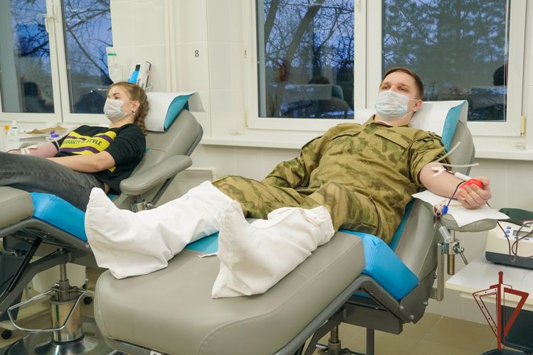 Новгородские росгвардейцы приняли участие в ведомственной акции «От сердца к сердцу»