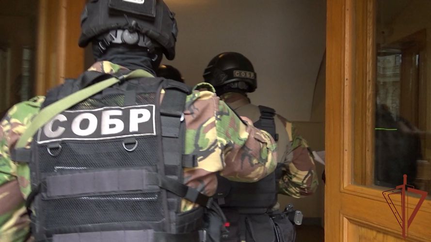 Спецназ Росгвардии задержал организаторов незаконной миграции в Москве