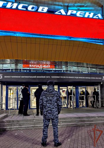 Росгвардия обеспечила безопасность матча КХЛ во Владивостоке