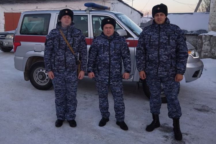 Патруль Росгвардии спас жителя Алтая от обморожения 