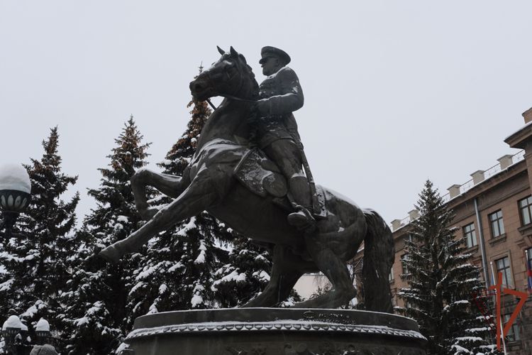 Командующий Уральским округом принял участие в торжественном мероприятии по случаю дня рождения маршала Г. К. Жукова