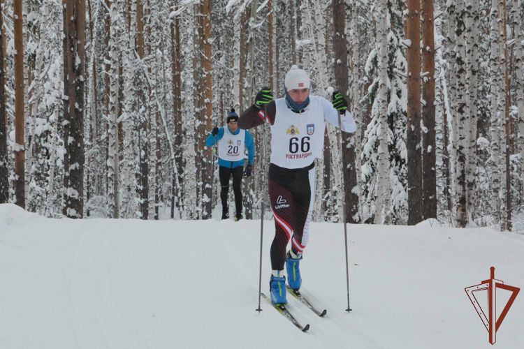 Чемпионат Уральского округа Росгвардии по лыжным гонкам и служебному двоеборью завершился в Екатеринбурге (видео)