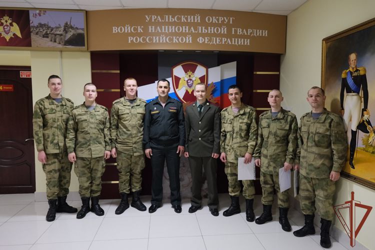 Чествование увольняемых в запас военнослужащих по призыву состоялось в Уральском округе Росгвардии