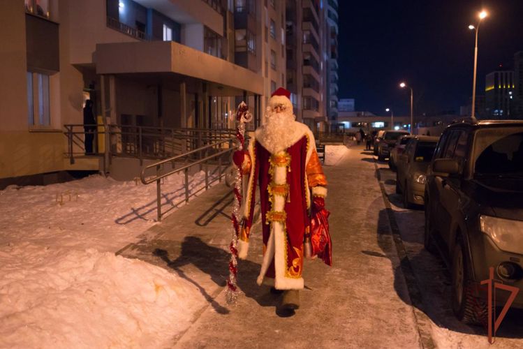 Дед Мороз специального назначения поздравил детей на Урале