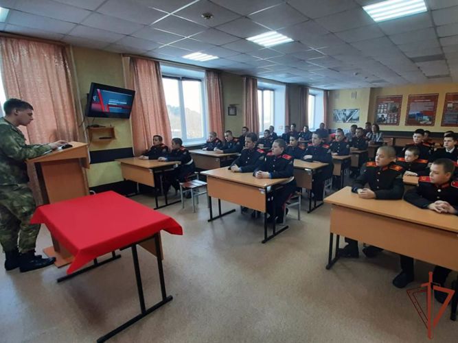 В День героев Отечества росгвардейцы приняли участие в памятных мероприятиях в Сибири