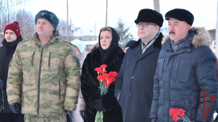 Память о погибшем в ходе СВО росгвардейце увековечили в Кирове