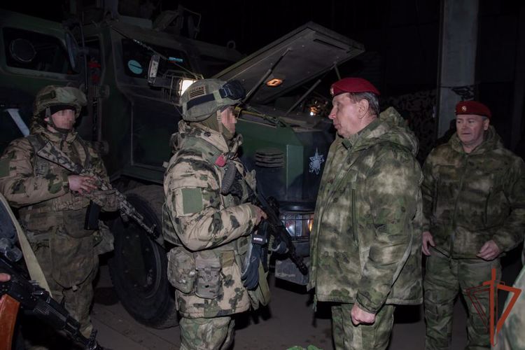 Директор Росгвардии проверил подразделения ведомства в Луганской Народной Республике