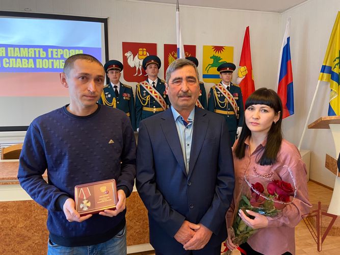 Семье погибшего росгвардейца из Челябинской области передали орден Мужества