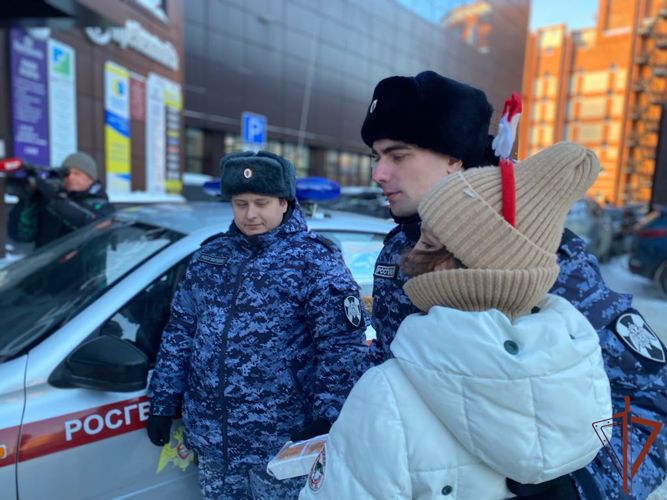 Новогодние мероприятия и акции проходят в Сибирском округе Росгвардии