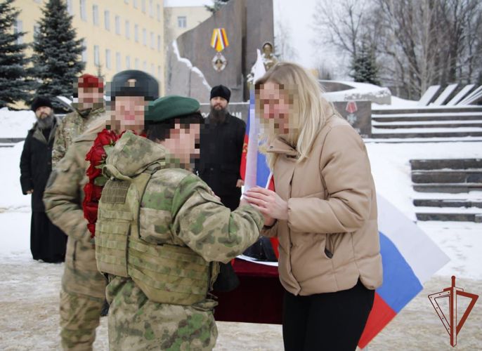 Росгвардеец - участник СВО сделал предложение девушке  на плацу воинской части в Подмосковье