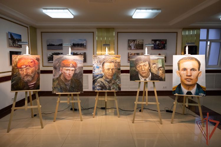 Картины московских художников пополнили фонды Центрального музея Росгвардии