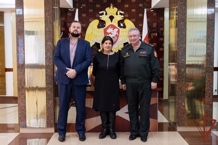 Картины московских художников пополнили фонды Центрального музея Росгвардии