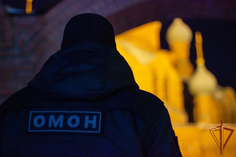 В городах Уральского округа Росгвардия обеспечила правопорядок во время празднования Крещения Господня