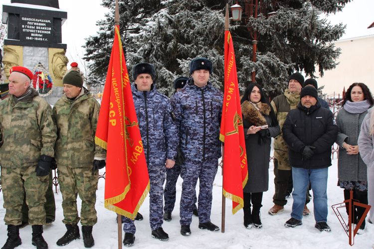 Сотрудники Росгвардии почтили память погибших воинов на Курпских высотах Кабардино-Балкарии