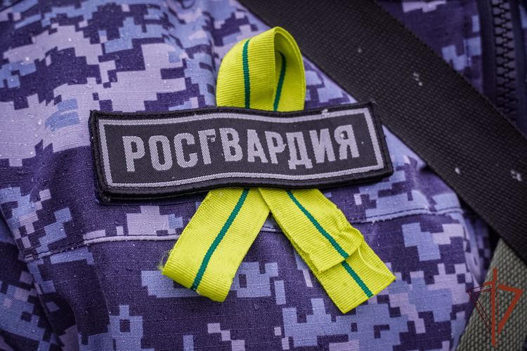Росгвардейцы присоединились ко Всероссийской акции «Ленточка Ленинградской Победы» (видео)