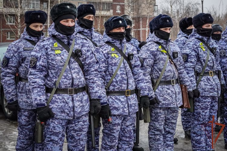Росгвардейцы присоединились ко Всероссийской акции «Ленточка Ленинградской Победы» (видео)