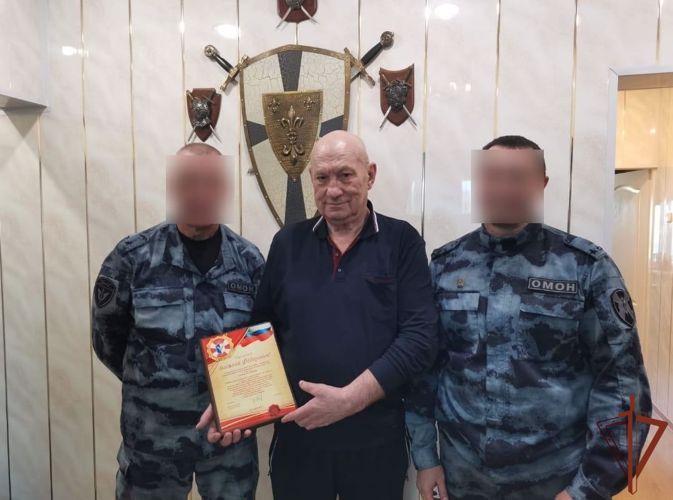 Росгвардейцы приняли участие во всероссийской акции «С Новым годом, ветеран!» в Югре