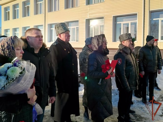 Семье погибшего росгвардейца из Курганской области передан орден Мужества