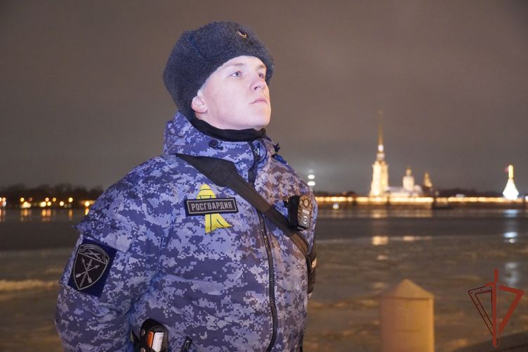  Общественную безопасность на мероприятиях ко Дню прорыва блокады Ленинграда обеспечили росгвардейцы