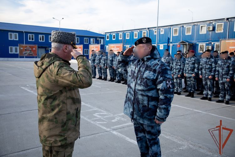 В Крыму росгвардейцам, отличившимся в ходе СВО,  вручены государственные награды 
