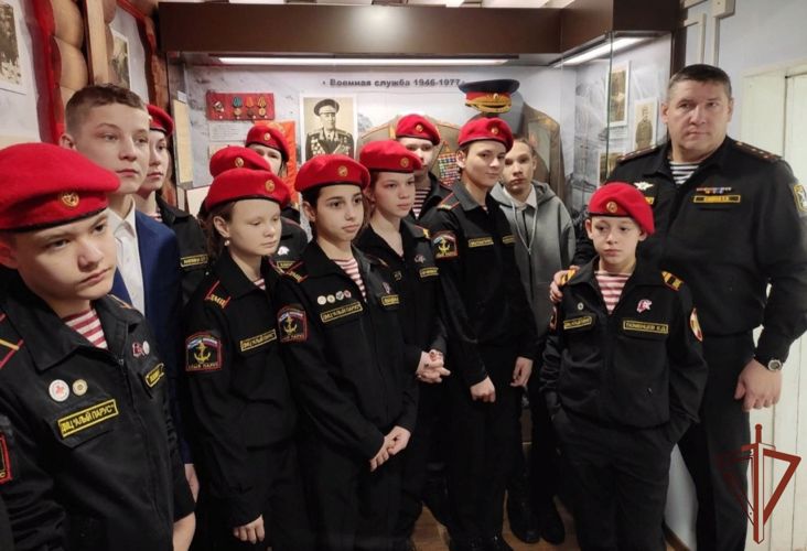 Росгвардия на Урале провела памятные мероприятия, посвященные 79-ой годовщине полного освобождения Ленинграда от фашисткой блокады