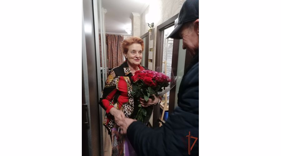 В День прорыва блокады Ленинграда столичные росгвардейцы посетили дочь Героя Советского Союза