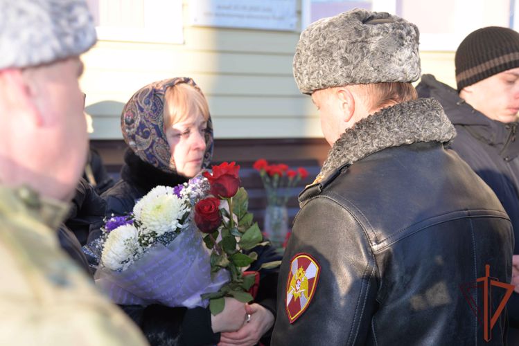 Семье погибшего росгвардейца из Курганской области передан орден Мужества