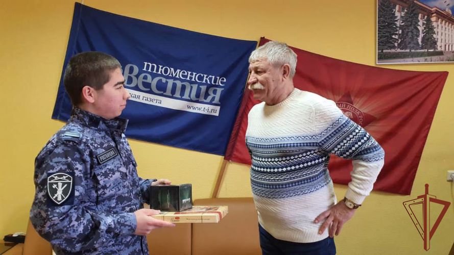В Уральском округе поздравили журналистов с Днем российской печати