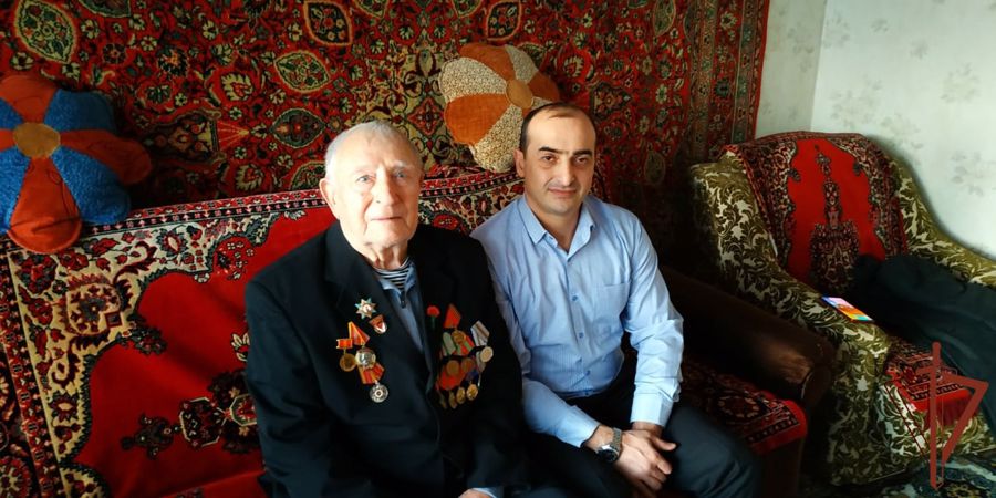 Росгвардейцы поздравили ветеранов Великой Отечественной войны с Новым годом в Дагестане