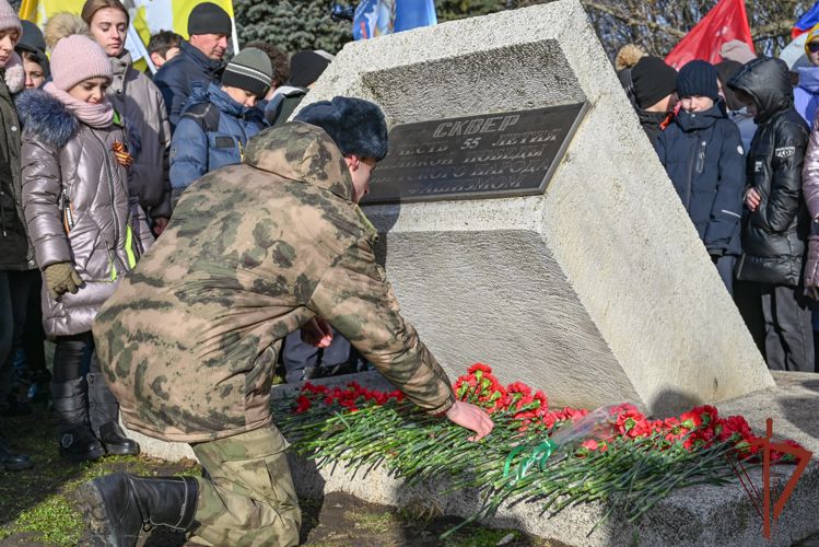  Росгвардейцы приняли участие в памятном митинге, приуроченном к 80-летию освобождения Ставрополя от немецко-фашистских захватчиков