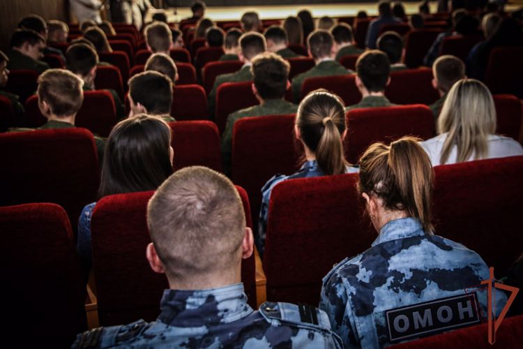 В Липецке состоялась премьера фильма «Звёзды из колодца», в котором снялись сотрудники Росгвардии