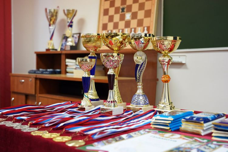 В ГРОЗНОМ РОСГВАРДЕЙЦЫ ПРОВЕЛИ НОВОГОДНИЙ ШАХМАТНЫЙ ТУРНИР ДЛЯ ШКОЛЬНИКОВ