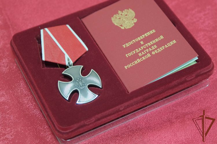 Военнослужащим, отличившимся при выполнении боевых задач в ходе спецоперации, вручили госнаграды