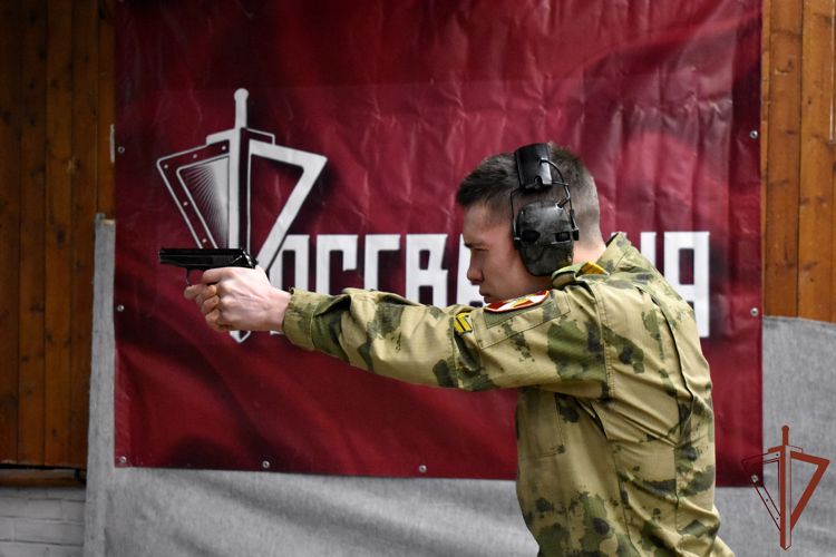 В Республике Коми продолжаются чемпионаты Росгвардии по лыжным гонкам и служебному двоеборью