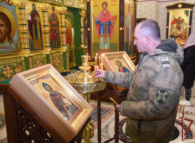 В войсковом храме грозненского соединения Росгвардии состоялось крещенское богослужение