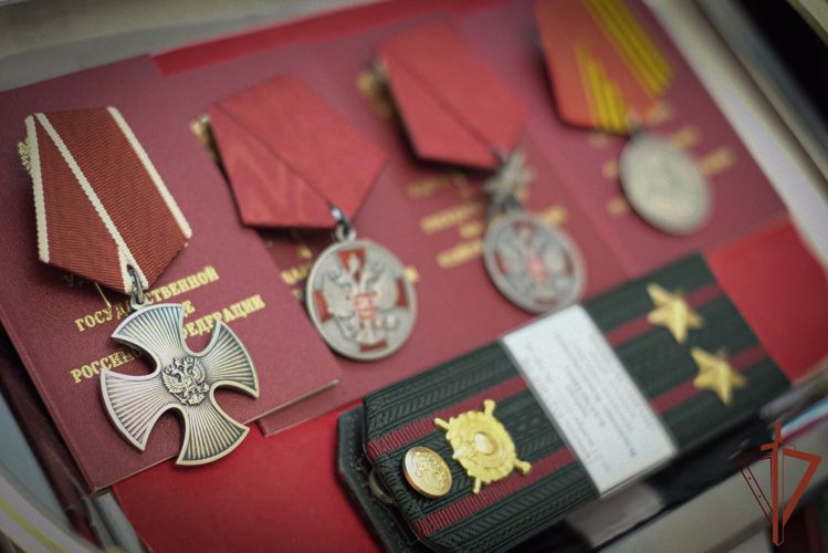Военнослужащих Росгвардии - участников СВО наградили в Москве