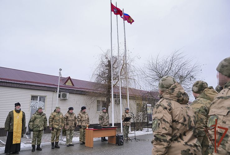 В ОГВ(с) поздравили бойцов ОМОН Росгвардии с успешным завершением служебной командировки