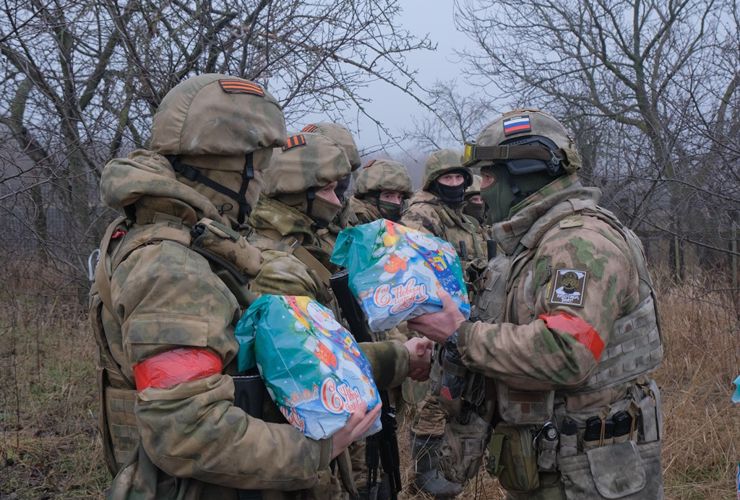 Военнослужащих Росгвардии - участников спецоперации поздравили с Новым годом и Рождеством Христовым