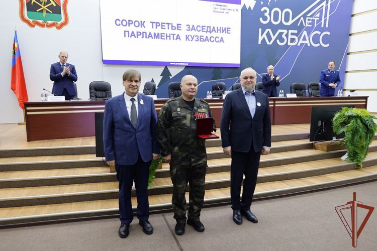Командир кемеровского СОБР Росгвардии удостоен звания «Герой Кузбасса»