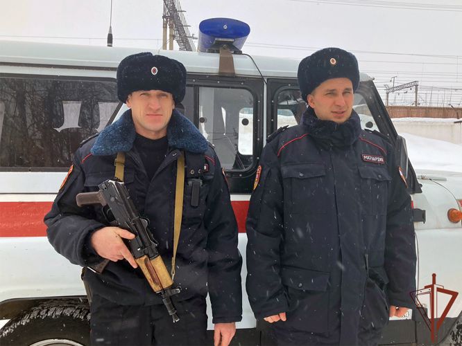 Сотрудники Росгвардии помогли разыскать пропавшего ребёнка в Кузбассе 