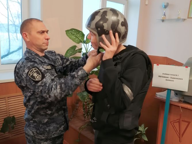 Профориентационные мероприятия с молодежью проводит Росгвардия в Сибири