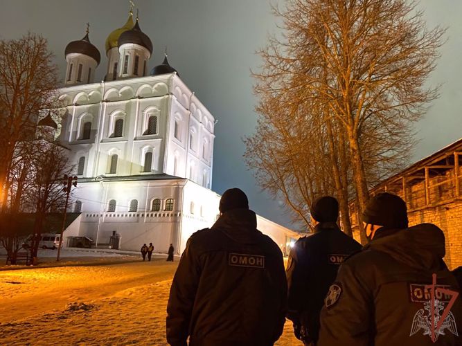 Росгвардейцы обеспечили безопасность рождественских богослужений на северо-западе страны