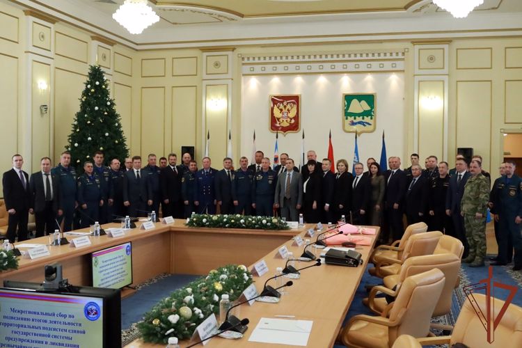 При участии Росгвардии в Кургане состоялся межрегиональный сбор руководящего состава РСЧС Уральского округа