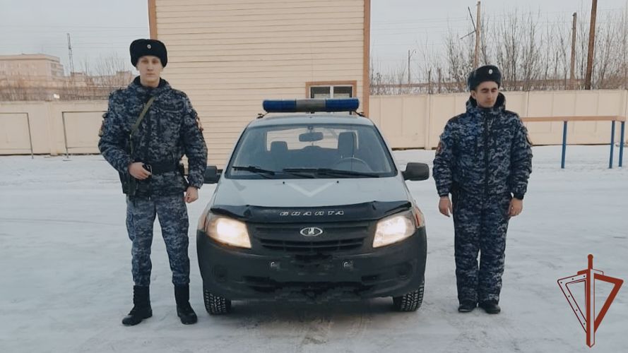 В Красноярском крае росгвардейцы помогли вернуться домой заблудившейся пенсионерке 